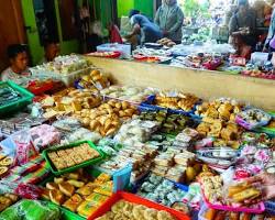 Lautan Rasa kuliner pasar legi solo Aneka jajanan pasar tradisional di Pasar Legi Solo