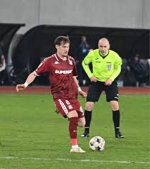 „Suporterii români de tastatură...”😂