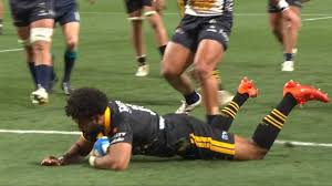 Fineanganofo completes first half hat-trick in Hurricanes' big win