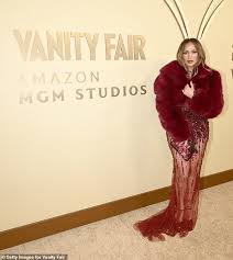 Jennifer Lopez faz piada com o apelido "Bennifer" no Globo de Ouro e prova que superou Ben Affleck