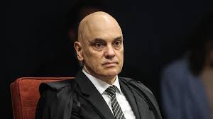Moraes ordena abertura de inquérito contra Flávio por calúnia a Lula