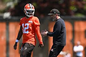 Browns' Quarterback Room: A Surprising Story of Camaraderie