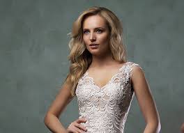 Resultado de imagem para tendencia de vestidos de noivas 2016