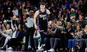 Jake LaRavia Navigates Free Agency: Potential Destinations and Key Priorities