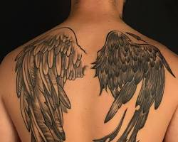 Tatouage d'ailes 