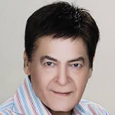 Pakistani actor Qawi Khan has the honor of performing in threesome departments of Pakistan entertainment industry and has now successfully accomplished the ... - qawi_khan_makes_triple_century_in_showbiz