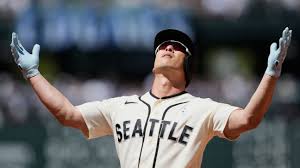 Mariners reinstate Rob Refsnyder from IL, DFA Buddy Kennedy