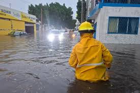 Lluvias en Puebla dejan una persona muerta, inundaciones, daños y apagones; activan Plan DN-III