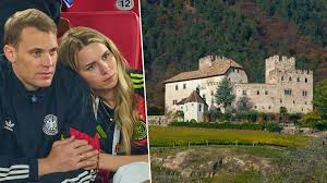 Manuel Neuer und Anika: Märchenhochzeit auf Schloss Freudenstein in Südtirol