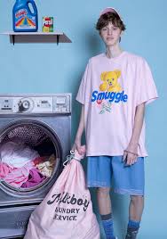 ミルクボーイ 2026年夏コレクション - 架空のランドリーショップ
