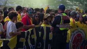 Los hinchas colombianos se apoderan de las calles de Vancouver
