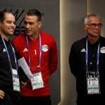 عصام الحضري يستمر في الملاعب