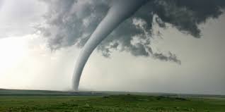 Resultado de imagem para tornado