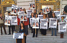 Résultat de recherche d'images pour "Euna Lee and Laura Ling"