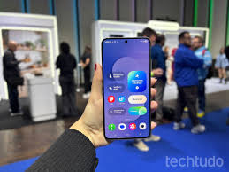 ¡Samsung Sorprende! One UI 8 Llega a Perú: ¿Tu Celular Está en la Lista? - Imagen principal del artículo
