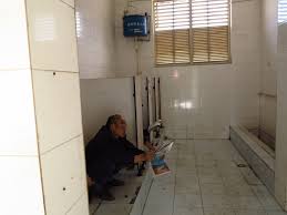 Bildergebnis für china public toilet