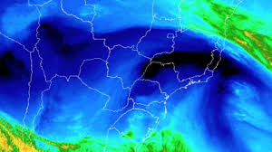 Frio, geada e temporais: avanço de frente fria muda o tempo no Centro-Sul
