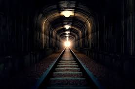 Image result for TREN IN TUNEL