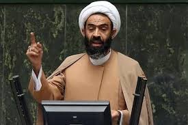نقدعلی همزمان با دلار ۱۹۰ هزار تومانی: یک نماینده گفت که دارد از درد بی‌حجابی، در خانه گریه می‌کند