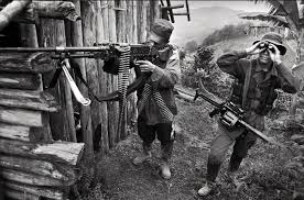 Resultado de imagen para imagenes sobre el conflicto armado en colombia