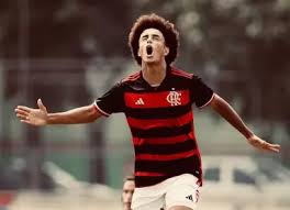 Ryan Roberto pode ser novidade do Flamengo contra Bangu