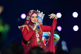 Hasil carian imej untuk KONSERT SITI NURHALIZAH YANG KE 20