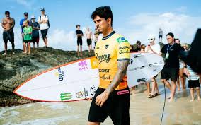 Gabriel Medina é o único brasileiro 'vivo' na etapa da Fiji da WSL