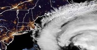 Hurricane Erin Impacts East Coast: Beaches Closed, Flooding, and State of Emergency