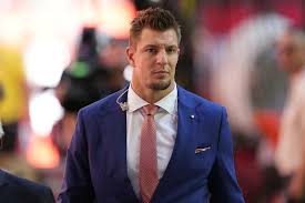 Rob Gronkowski Urges Travis Kelce and Taylor Swift to Have a Child
