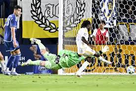 ¡Hat-Trick Histórico! Galaxy Aplasta a Sporting KC con Paintsil Brillante - Imagen principal del artículo