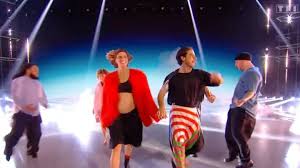 Fauve Hautot enceinte, elle revient sur l'officialisation de sa grossesse dans Danse avec les stars : "C'était une annonce sans annonce" - Télé-Loisirs