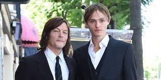 E! Online - News update