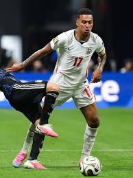 Chelsea paga R$ 800 milhões por meia que disputou a Copa pela Inglaterra