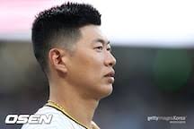 Song Sung-mun Benched as Padres Rally to Victory