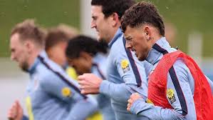 Ben White: Defender must clear air with England team-mates after return, says Thomas Tuchel