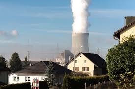 Éditorial: le retour en grâce de l’atome est un mal nécessaire