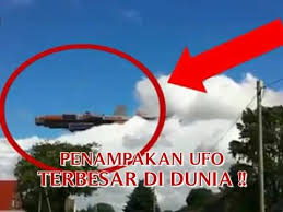 Hasil gambar untuk penampakan ufo mendarat di bumi