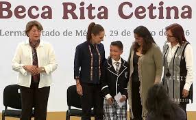 Sheinbaum inicia gira en Edomex con entrega de becas Rita Cetina