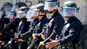 Un informe de Amnistía Internacional constata el avance del autoritarismo en el mundo