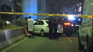 Balacera Hoy en Periférico Sur: Así Quedó Camioneta tras Ataque Directo que Dejó un Muerto y un