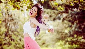 Résultat de recherche d'images pour "violetta instagram"