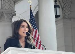 نور پهلوی؛ من شاهدخت ایرانم اما فارسی بلد نیستم!