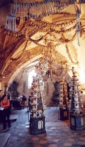 Hasil gambar untuk tempat teraneh di indonesia