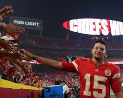 Chiefs win in OT to wrap up NFL Sunday on Week 2 as Daniels injured, Browns stun Bucs, Waddle shines