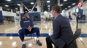 Randle finds comfort, confidence as Timberwolves chase championship