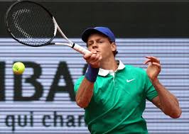 Roland Garros: Bublik ko in 3 set, Sinner in semifinale