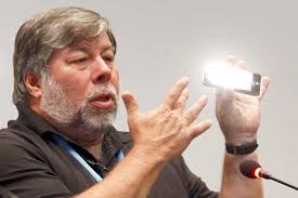 Steve Wozniak en Valencia. | Vicente Bosch. Para &#39;iWoz&#39;, será muy difícil que los navegadores interpreten igual HTML5; Cree que en el desarrollo de páginas ... - 1280334540_1