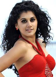 Taapsee Pannu Height - How Tall