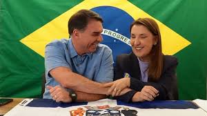 Flávio Bolsonaro campaign proposes two-year transition for Bolsa Família