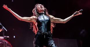 Som ensurdecedor compromete show do Arch Enemy no Bangers